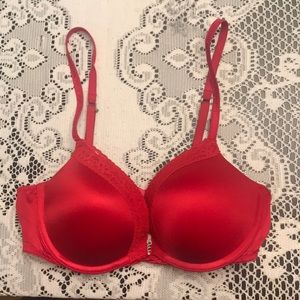 Pink Victoria’s Secret Ultimate Push up bra